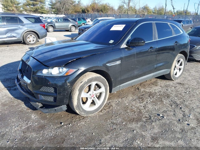 2019 JAGUAR F-PACE SADCJ2FXXKA395445 Photo 1