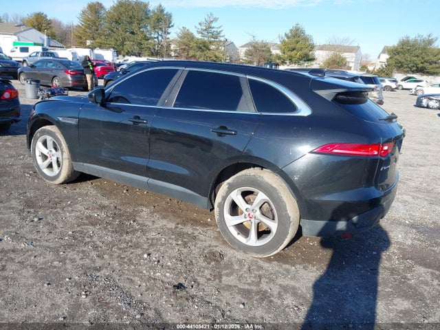 2019 JAGUAR F-PACE SADCJ2FXXKA395445 Photo 2