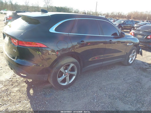 2019 JAGUAR F-PACE SADCJ2FXXKA395445 Photo 3