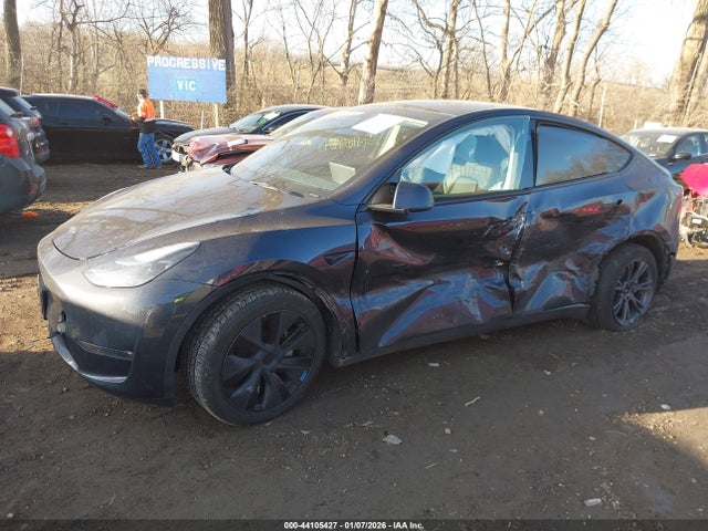 7SAYGDEE3SF300780 Tesla Model Y Long Range Dual Motor All-wheel Drive