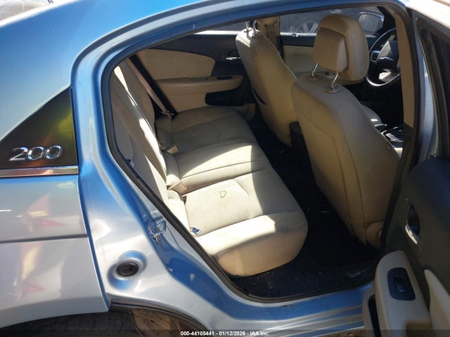 44105441 :رقم المزاد ، 1C3CCBBB0CN288158 vin ، 2012 Chrysler 200 Touring مزاد بيع