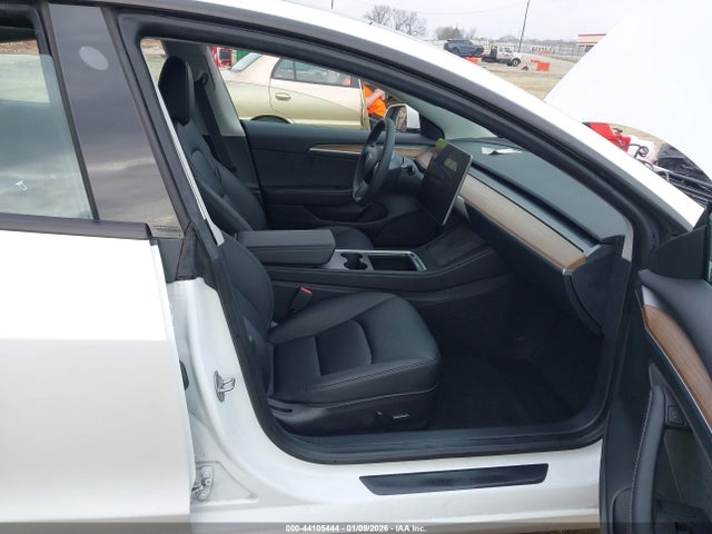 2023 TESLA MODEL 3 5YJ3E1EC1PF583679 Photo 4