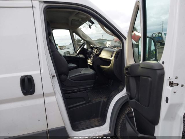 2017 RAM PROMASTER 2500 3C6TRVDG9HE546751 Photo 4