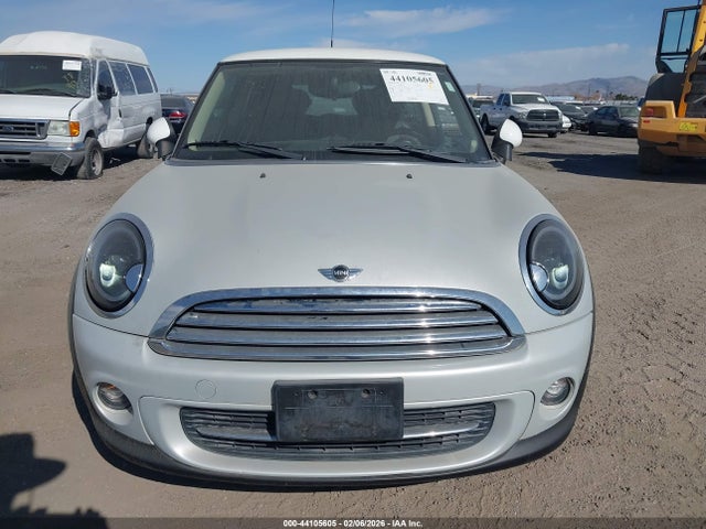 2011 MINI COOPER WMWSU3C57BT095208 Photo 5
