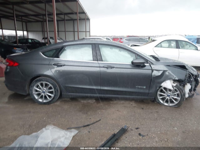 2017 Ford Fusion Hybrid S მანქანა იყიდება აუქციონზე, vin: 3FA6P0UU5HR330771, აუქციონის ნომერი: 44105633