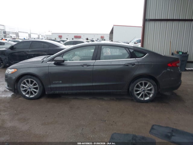 2017 Ford Fusion Hybrid S მანქანა იყიდება აუქციონზე, vin: 3FA6P0UU5HR330771, აუქციონის ნომერი: 44105633