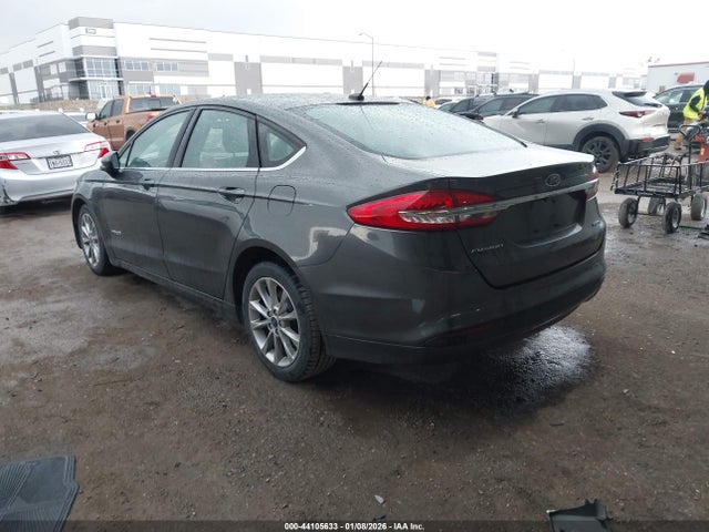 2017 Ford Fusion Hybrid S მანქანა იყიდება აუქციონზე, vin: 3FA6P0UU5HR330771, აუქციონის ნომერი: 44105633