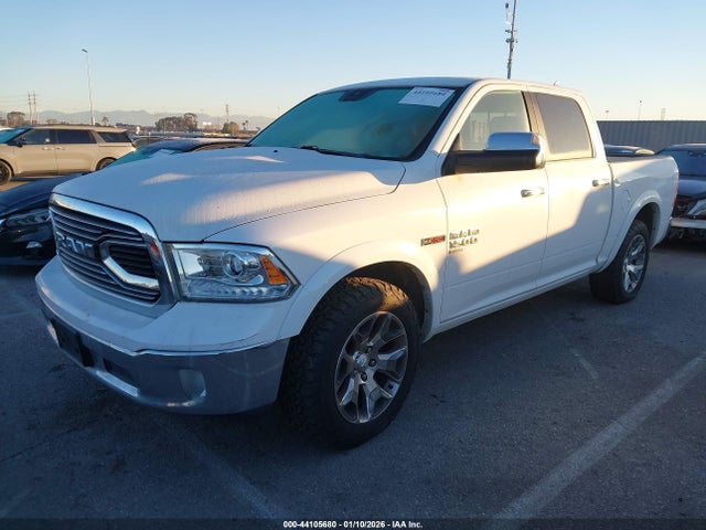 1C6RR6NM8KS707437 RAM 1500 Classic Laramie 4x2 5&#039;7 Box