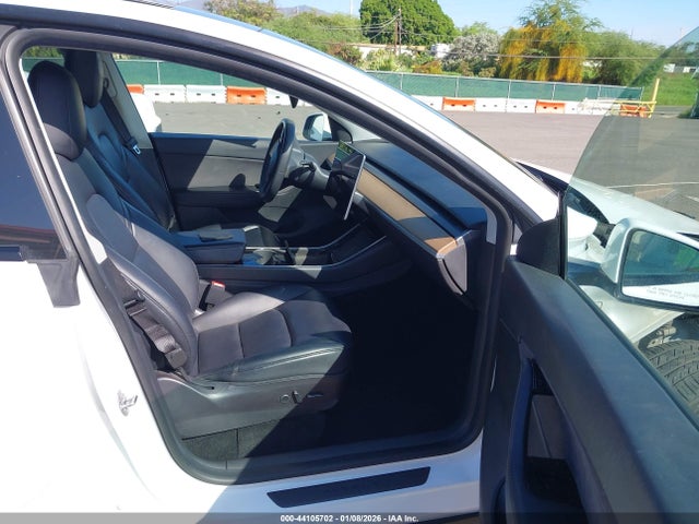 2021 TESLA MODEL Y 5YJYGDEE5MF096757 Photo 4