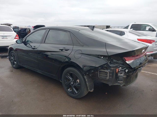 KMHLM4AG0PU458608 Hyundai ELANTRA SEL