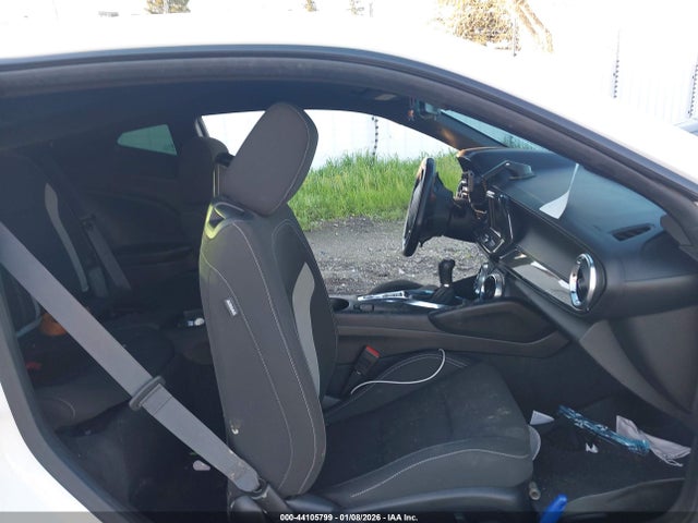 2021 CHEVROLET CAMARO 1G1FE1R73M0139720 Photo 4