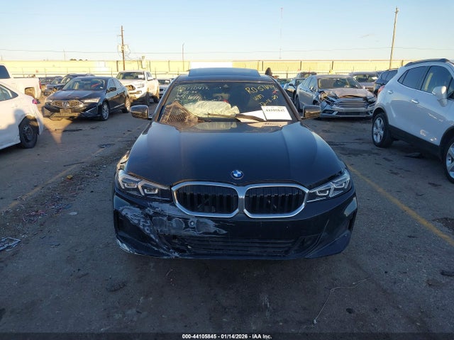 44105845 :رقم المزاد ، 3MW69FF01R8E19632 vin ، 2024 Bmw 330i مزاد بيع