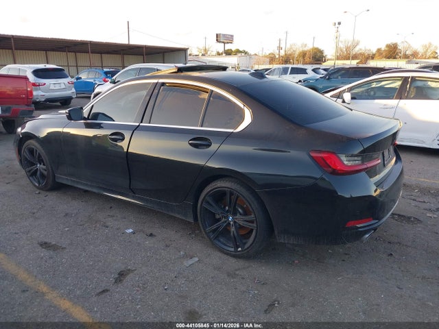 44105845 :رقم المزاد ، 3MW69FF01R8E19632 vin ، 2024 Bmw 330i مزاد بيع