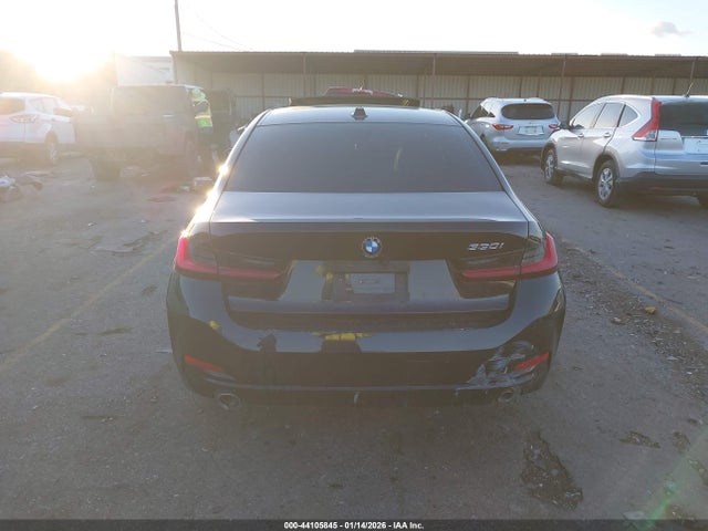 44105845 :رقم المزاد ، 3MW69FF01R8E19632 vin ، 2024 Bmw 330i مزاد بيع