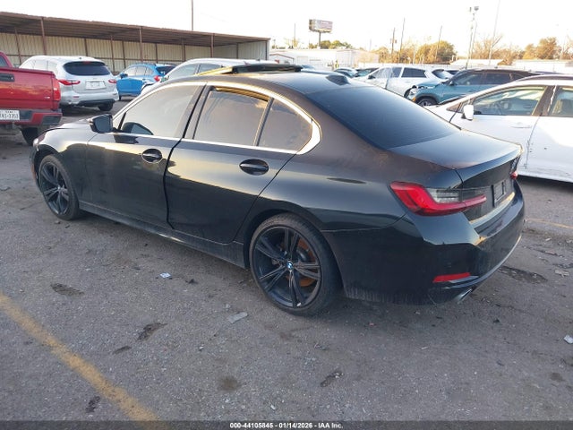 44105845 :رقم المزاد ، 3MW69FF01R8E19632 vin ، 2024 Bmw 330i مزاد بيع