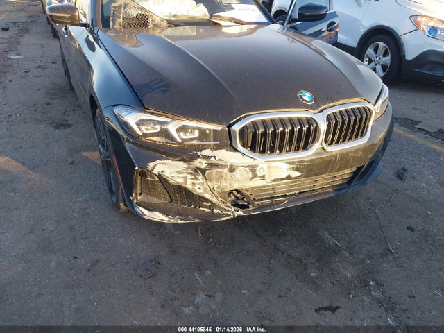 44105845 :رقم المزاد ، 3MW69FF01R8E19632 vin ، 2024 Bmw 330i مزاد بيع