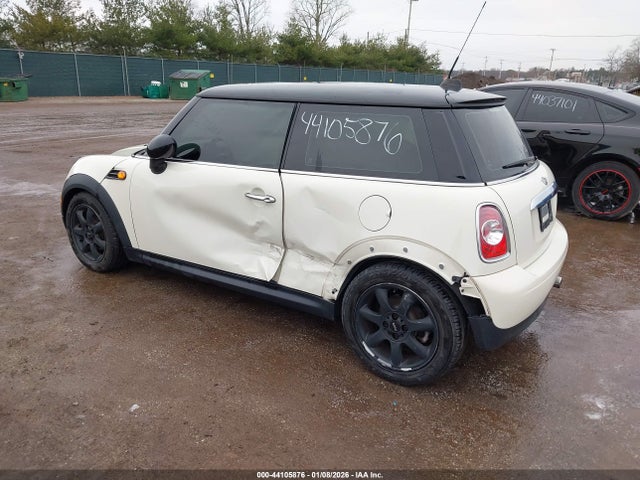 2013 MINI HARDTOP WMWSU3C51DT545356 Photo 2