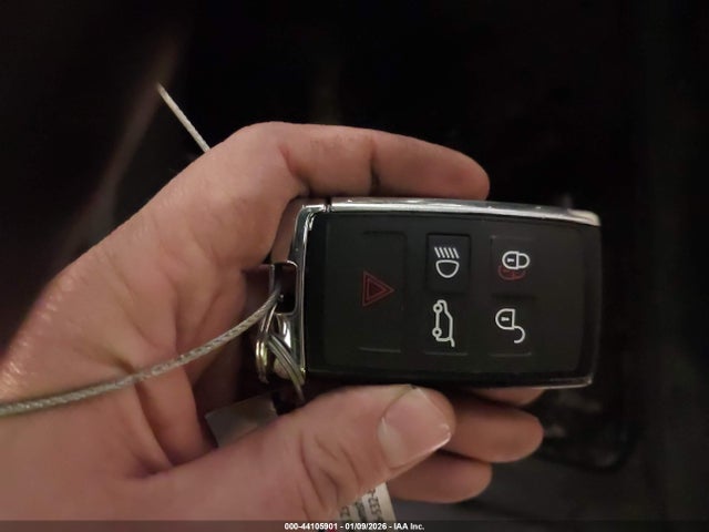 2019 JAGUAR E-PACE SADFJ2FX9K1Z47465 Photo 10