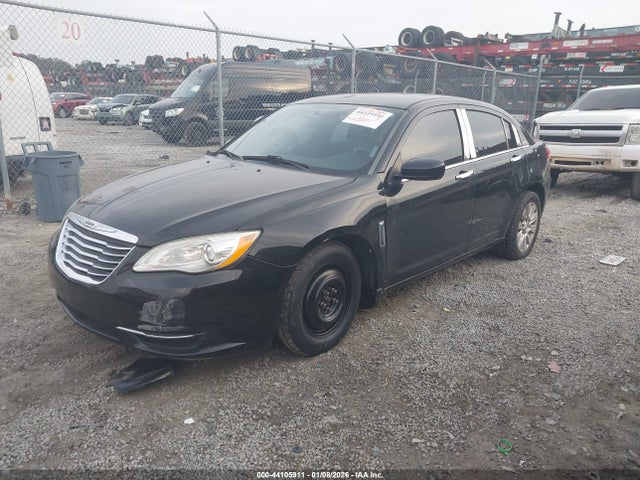 2012 CHRYSLER 200 1C3CCBAB3CN204495 Photo 2