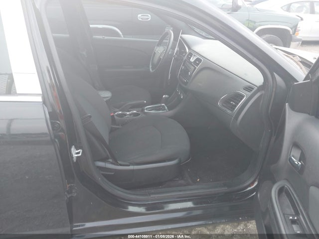 2012 CHRYSLER 200 1C3CCBAB3CN204495 Photo 4