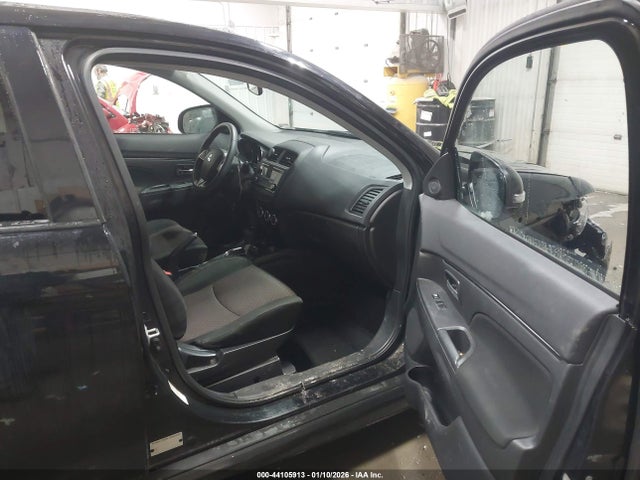 2017 MITSUBISHI OUTLANDER SPORT JA4AR3AU6HZ068222 Photo 4