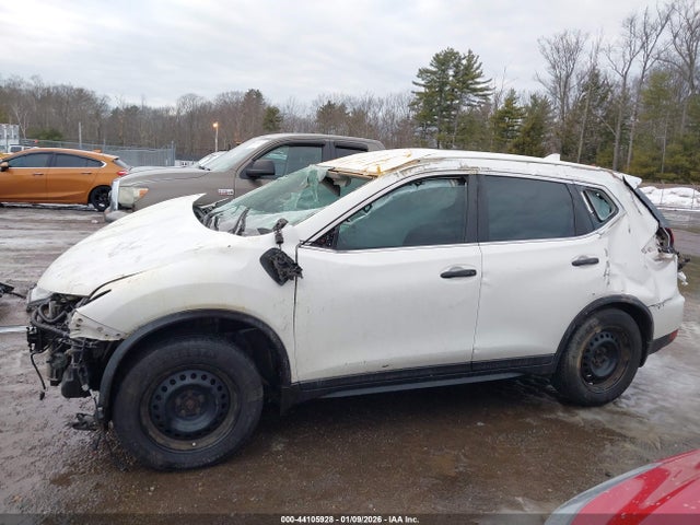 Nissan ROGUE S 2017 5N1AT2MT5HC746672 Image 15