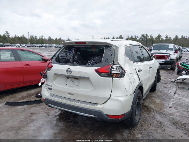 Nissan ROGUE S 2017 5N1AT2MT5HC746672 Image 4
