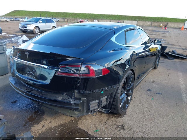 2018 TESLA MODEL S 5YJSA1E29JF271597 Photo 3