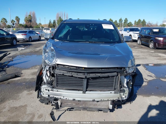 1GNEVGKW2PJ326556 Chevrolet Traverse Awd Lt Cloth