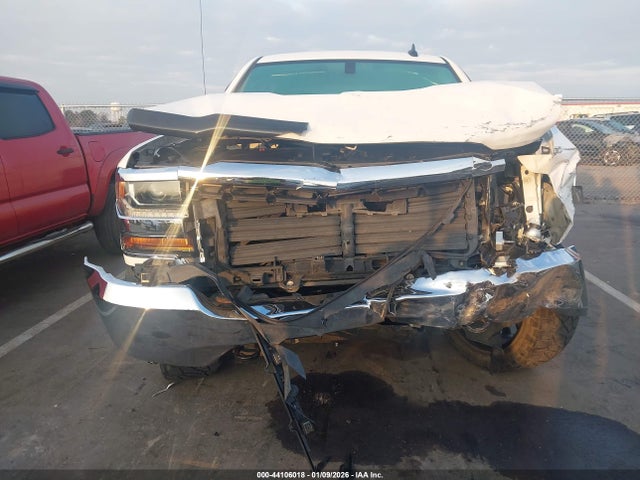 44106018 :رقم المزاد ، 1GCUKREC2JF152587 vin ، 2018 Chevrolet Silverado 1500 1lt مزاد بيع