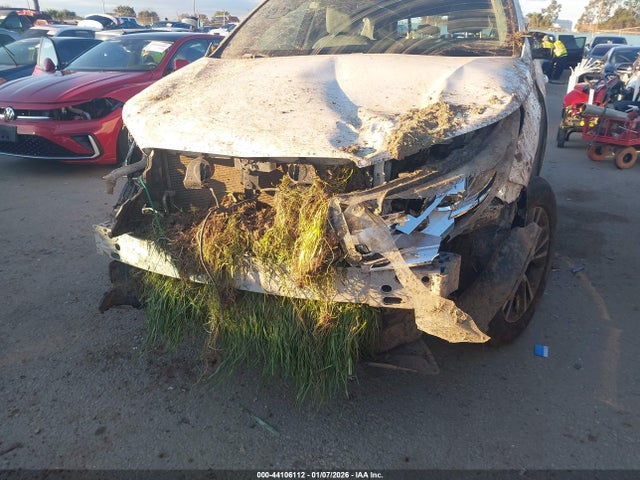 5TDZARFH1JS036851 Toyota Highlander Le