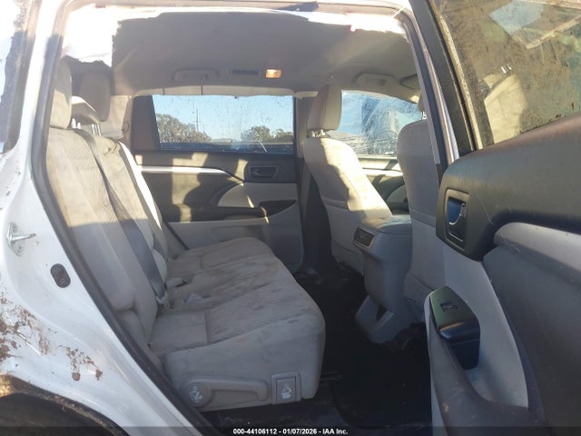 5TDZARFH1JS036851 Toyota Highlander Le