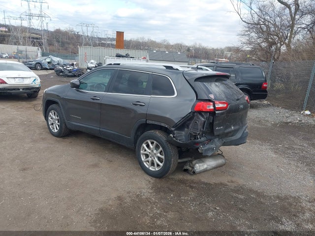 1C4PJMCB9FW640875 Jeep Cherokee Latitude