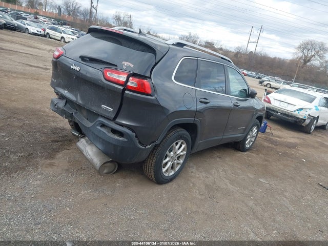 1C4PJMCB9FW640875 Jeep Cherokee Latitude
