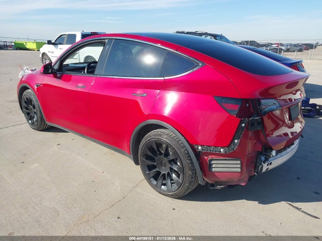 2022 TESLA MODEL Y 7SAYGDEE3NF386239 Photo 2