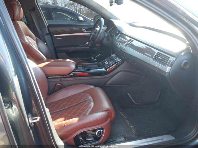 Продажа на аукционе авто 2015 Audi S8 4.0t, vin: WAUK2AFD9FN008271, номер лота: 44106259