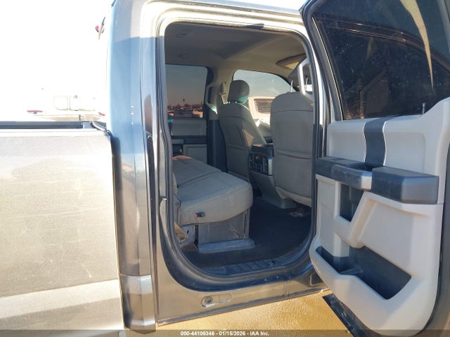 1FT8W4DT4KEE11310 Ford F-450 Xlt