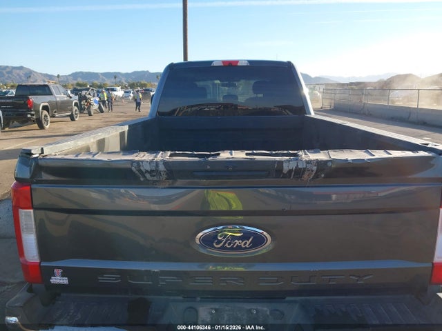 1FT8W4DT4KEE11310 Ford F-450 Xlt