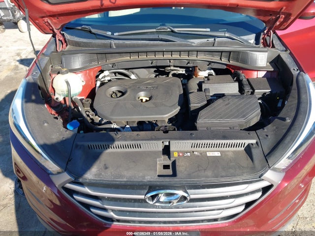 KM8J33A45GU235961 Hyundai TUCSON SE