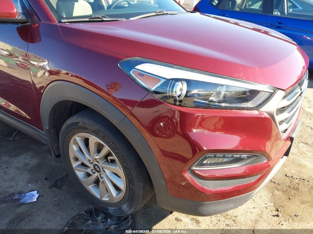 KM8J33A45GU235961 Hyundai TUCSON SE