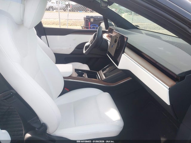 2023 TESLA MODEL X 7SAXCDE50PF385348 Photo 4