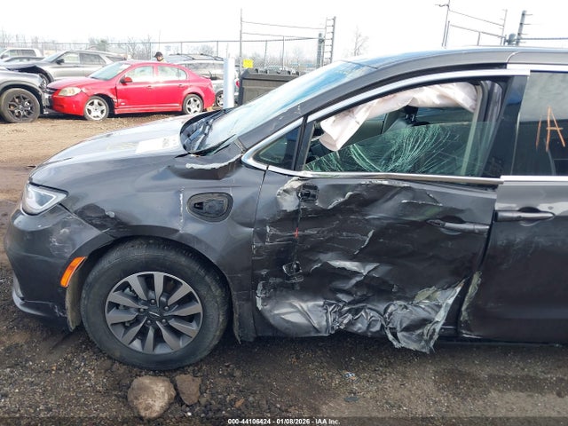 2022 CHRYSLER PACIFICA HYBRID 2C4RC1L72NR122689 Photo 5