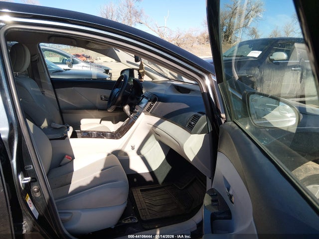 4T3ZA3BB0EU084957 Toyota VENZA LE