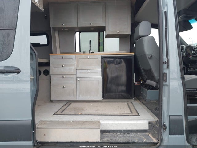 W1W4EBVY7LT032884 Mercedes-Benz Sprinter 2500 Standard Roof V6