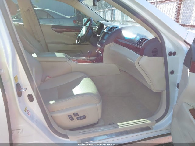 Продажа на аукционе авто 2012 Lexus Ls 460, vin: JTHBL5EF5C5110994, номер лота: 44106458