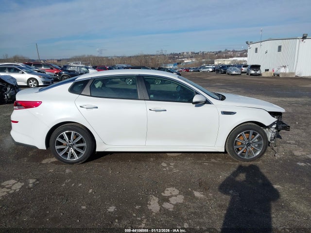 5XXGT4L32KG359435 KIA Optima Lx