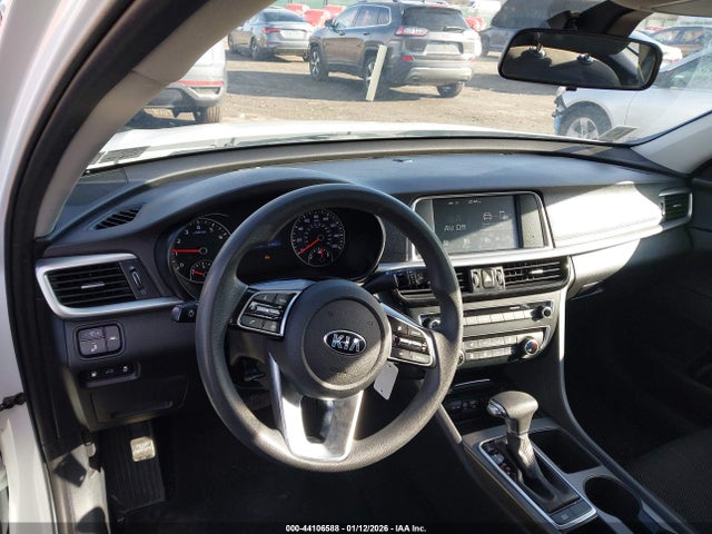 5XXGT4L32KG359435 KIA Optima Lx