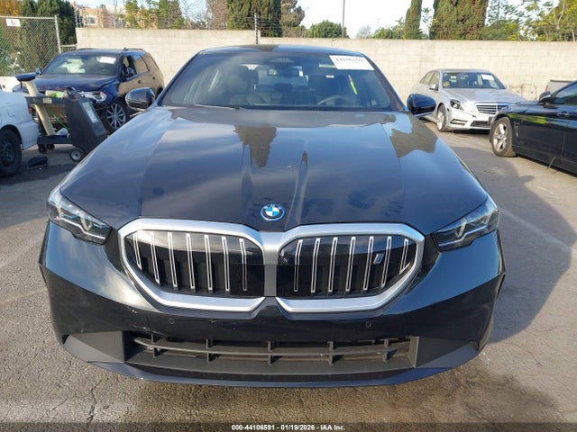 WBY33FK08SCU83757 BMW I5 Edrive40