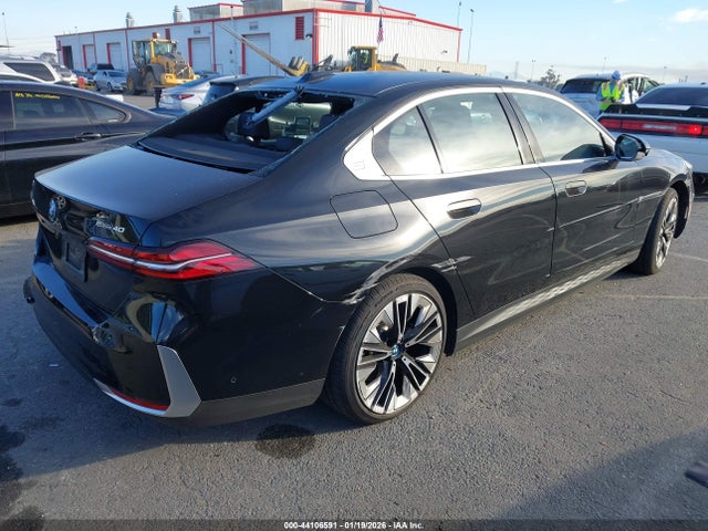 WBY33FK08SCU83757 BMW I5 Edrive40