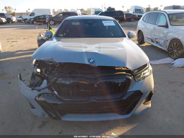 WBY33FK01SCT62732 BMW I5 Edrive40